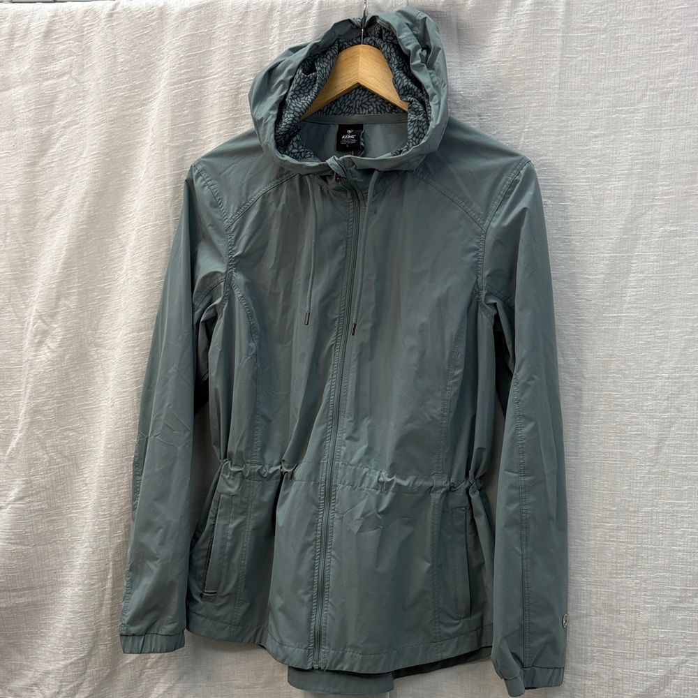 Kuhl Women’s Lightweight Rain Jacket, size large